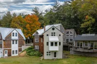 Private Land and Breathtaking Views - Stunning Rustic Retreat