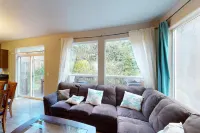 Modern Ocean Highlands home with Netarts Bay & ocean views, fireplace - dogs OK Hotels in Oceanside