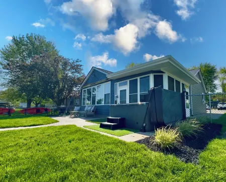 Waterfront Cabin with Hot Tub, Outside Bar & Private Dock!