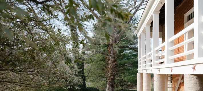 The Crossroads Inn Hotels in Albemarle County