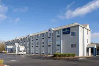 Microtel Inn & Suites by Wyndham Matthews/Charlotte Hotels in Matthews