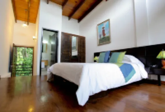 La Reserve Hotel โรงแรมใน