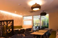 Omid Boutique Hotel - breakfast