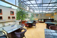 Hotel Marigold with Swimming Pool by SAH - servizio colazione
