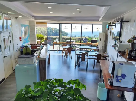 Beewool Chaewool Pension Отели рядом с достопримечательностью «Soesokkak Estuary»