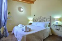 IzzHome Nora Beach Hotels in Pula