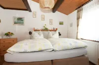 Ferienhaus am Hennesee Mit Terrasse Hotels near Pfarrgemeinde St. Jakobus Remblinghausen