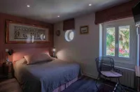 Gîtes le Petit Nailly Hotels in Voisins-le-Bretonneux