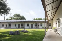 Hotel Flora and Fauna Hotels in Wimberley