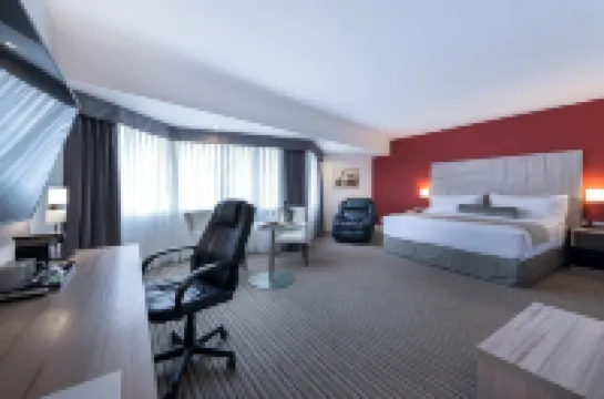 利馬皇冠假日飯店