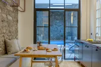 비교할 수 없는 플라카의 럭셔리 2베드룸 아파트먼트, 프라이빗 온수 풀 있음