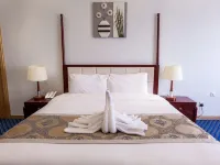 Red Castle Hotel Hotels near Flag Island