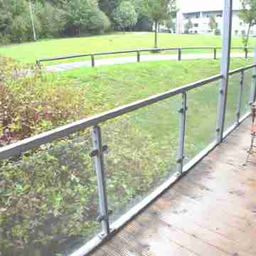 360 Serviced Accommodations - Brentwood 2 Bedroom Executive Apartment with Secure Parking Others