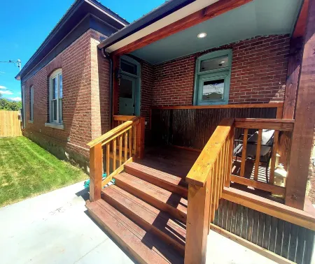 506 Historic Brickhouse off Main St. - 2 Blocks from Salmon River