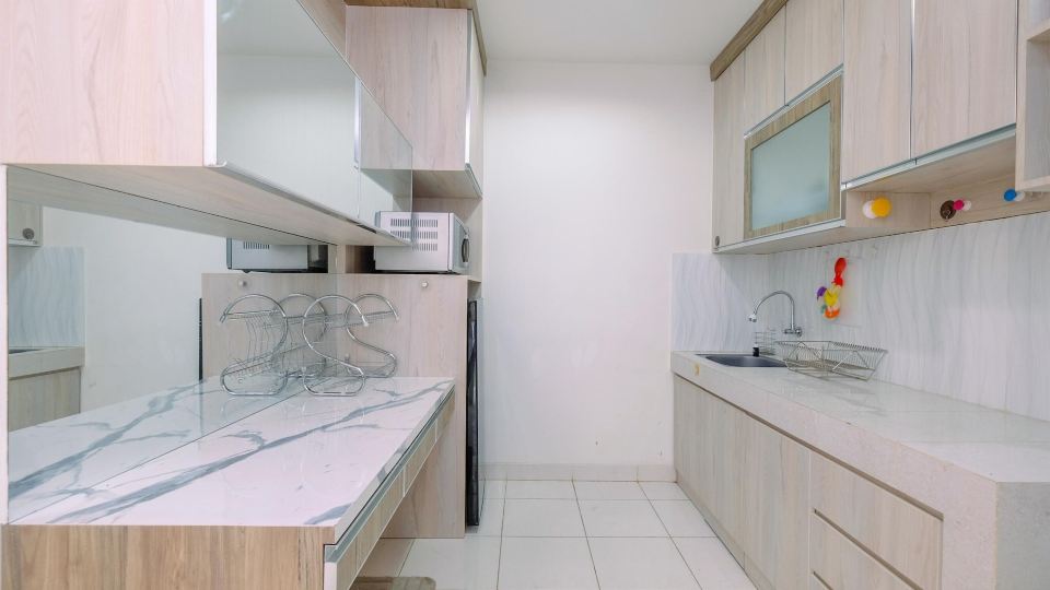 Homey and Comfy 2Br Sentul Tower Apartment