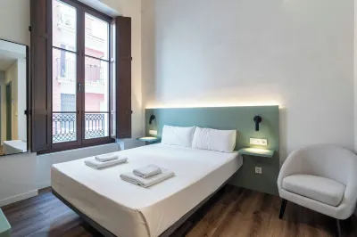 VLC Host - Reina Hotel in zona Port Saplaya Resort