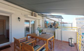 New Cozy Apt with Balcony Close to Analipsi Metro