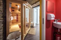GL Suites - balcony