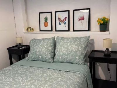 1080 Apartments