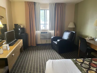 Baranof Lodge Hotel di 