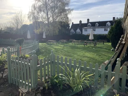 The Barrington Arms Hotel Отели в г. Фарингдон