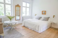 Lundsgaard Gods Badehotel Hotels near Makiah Mianna Larsen