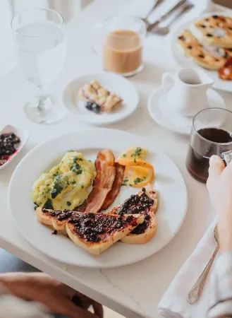 OneSixtyFive, the Inn on Park Row Отели в г. Боудойн