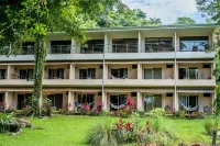Karahe Beach Hotel