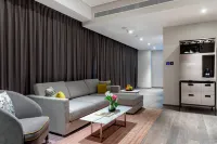 Taj Jumeirah Lakes Towers