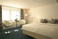 クリーフェルダー ホフ ハノーファー市立公園周辺のホテル