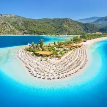 Larimar Suite Hotel