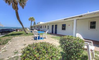 Daytona Shores Inn and Suites