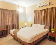 Hanu Reddy Residences Wallace Garden