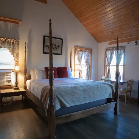 Tucker Peak Lodge