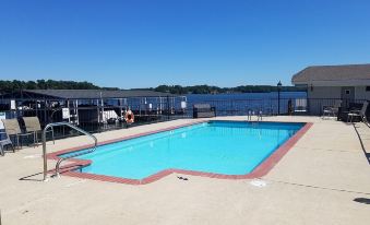 Willow Beach Resort