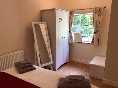 Idyllic Location, Stunning Views, Relax & Refresh in Peace & Comfort Отели в г. Лландисал