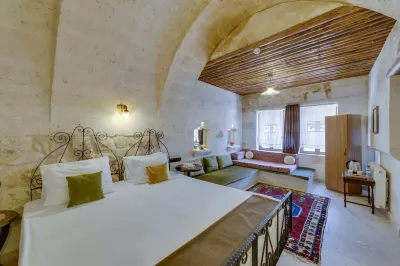 El Puente Cave Hotel Hôtels à : Ibrahimpasa Koyu