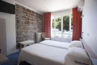 Hôtel le Richiardi - 2 stjerner