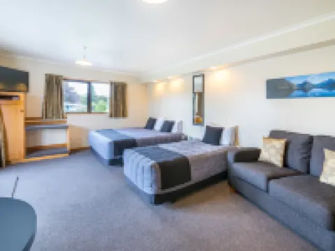 Lakeside Motel & Apartments Hotels in Te Anau