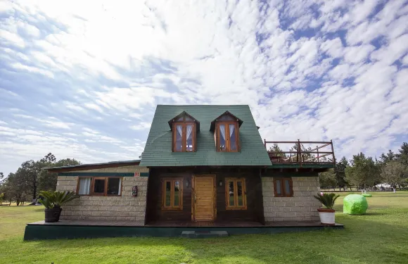 化斯卡塞拉維德酒店和露營地