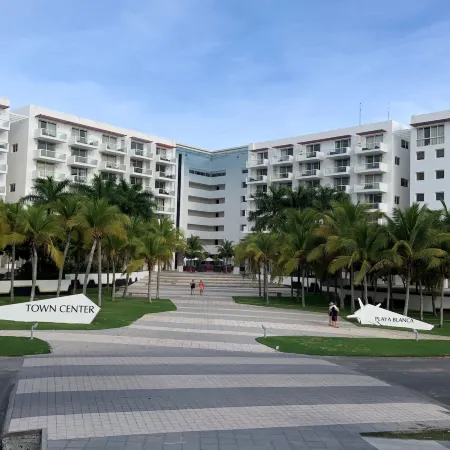 Town Center Paradise in Playa Blanca