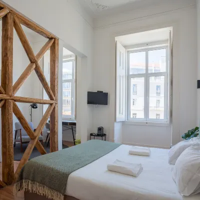 Lisbon Check-in Guesthouse โรงแรมใกล้บาซิลิก้า ดา เอสเทอร์ล่า