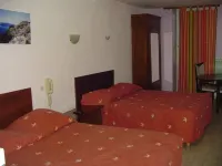 Le Saint Domingue Hotels in Die