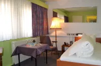 Hotel Goldene Sonne Hôtels à : Neudietendorf