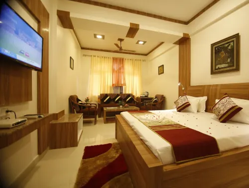 Hotel Sheetal Regency,Near Janambhumi Hotels in Mathura