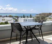Oaks Nelson Bay Lure Suites - Ocean View