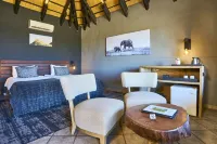 Ai Aiba - the Rock Painting Lodge