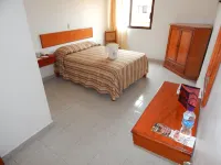 Hotel Arcos del Parque - ที่มีสระว่ายน้ำ