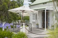 Beach Huts Middleton Hotels in Goolwa