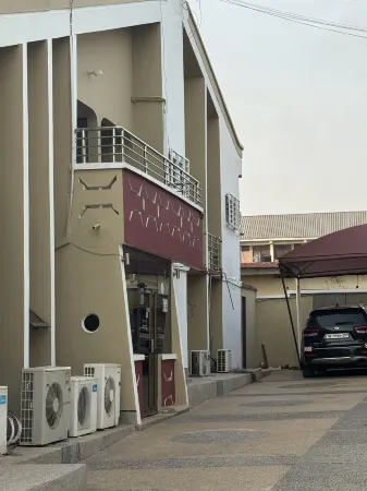 LaRosa Executive Guest House Отели в г. Кумази Метрополитан